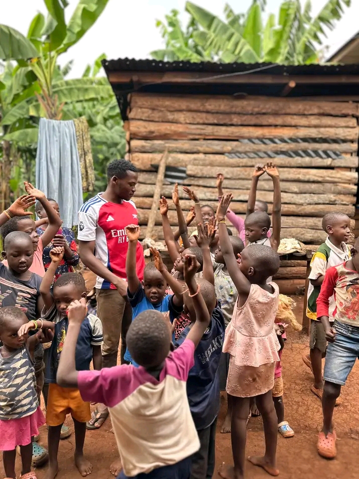 Children moving together in Buikwe